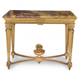 782.  Consola en madera tallada y dorada estilo Luis XVI con tapa en mármol rojo y amarillo.Francia, S. XIX.