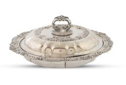 569.  Mantenedor de metal plateado. Con marcas.Inglaterra, ff. del S. XIX - pp. del S. XX.