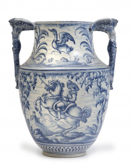 1110.  Jarro con asas en cerámica esmaltada en azul cobalto.Fábrica La Mayor, Talavera, primera mitad del S. XX.
