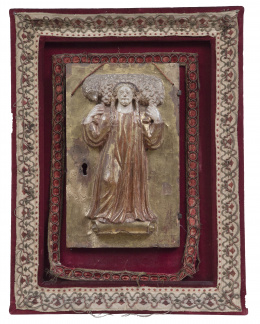 1155.  Puerta de Sagrario con Jesús como Buen Pastor.Relieve en madera tallada y dorada, pp. del S. XIX.