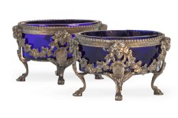 633.  Dos saleros en plata y cristal azul.Francia, pp. del S. XX