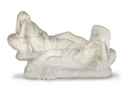 1326.  Pareja de figuras clásicas de mármol. Quizás recuerdo del Grand Tour, S. XIX.