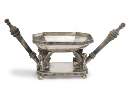 1204.  Chofeta o braserillo en plata de estilo fernandino.López, Madrid, S. XX.