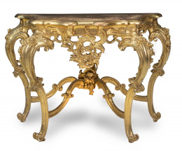 1286.  Consola de madera tallada y dorada.Trabajo italiano, S. XVIII.