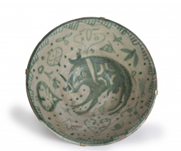 1125.  Cuenco en cerámica esmaltada de verde, sigue modelos del S. XV.Teruel, S. XIX
