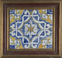 814.  Panel de cuatro azulejos de cerámica esmaltada en azul cobalto y amarillo.Portugal, S. XVII.