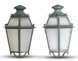 655.  Pareja de faroles de metal policromado de verde y cristal translúcido.Principios del S. XX.