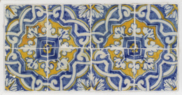 593.  Panel de ocho azulejos de cerámica esmaltada en azul cobalto y amarillo.Portugal, S. XVII.