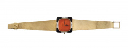 350.  Reloj de pulsera para señora OMEGA de Ville años 70, en oro, coral, ónix y brillantes