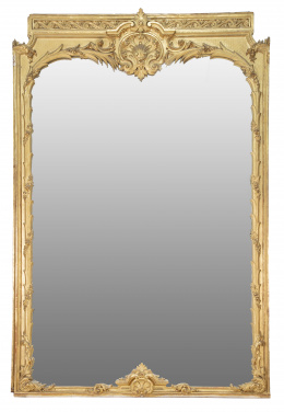 609.  Espejo en madera tallada y dorada, de estilo Luis XIV.Francia, h. 1900.