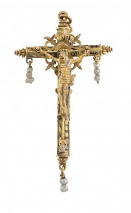 5.  Cruz colgante española o colonial S. XVI-XVII con Cristo en anverso y Virgen en reverso