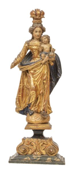 1154.  Virgen con el NiñoEscultura de madera tallada, policromada y dorada.España, S. XVIII.