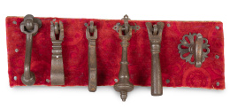 1070.  Panel con seis llamadores de forja.Castilla, S. XVII - XVIII.