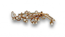 602.  Broche rama s XIX de perlas finas y oro rosa de 18K.