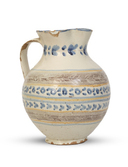 687.  Jarro de cerámica esmaltada en azul y manganeso.Toledo, primera mitad del S. XIX.