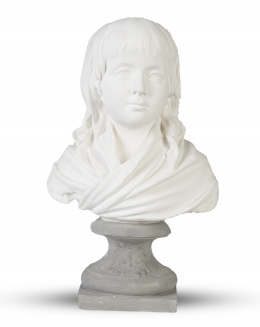1103.  Busto de Luis XVII (1785-1795)*, "niño del Temple", en yeso.Siguiendo a Jean-Antoine Houdon (1741-1795).Francia, ff. del S. XIX.