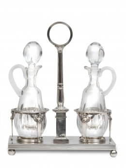 1259.  Convoy imperio de plata ley 800. Con marcas de localidad y de garantía.París, (1798 - 1809)