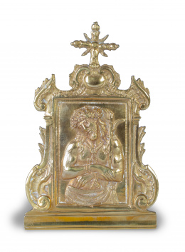 533.  Cristo atado a la columna.Portapaz de bronce dorado.Trabajo español, S. XVII.