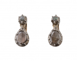 10.  Pendientes S. XIX con diamantes rosas en forma de perilla, colgantes de diamante superior