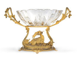 1336.  Centro de mesa de cristal y bronce dorado con cabra y cabrito.Francia, S. XIX.