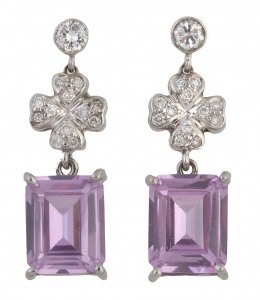 137.  Pendientes de brillantes y de rosa de Francia
