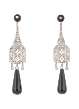 412.  Pendientes largos Art-Decó de diamantes con perilla colgante y botón superior de ónix