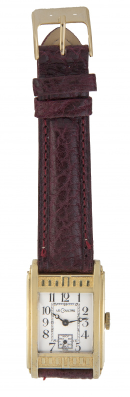 457.  Reloj de pulsera LE COULTRE años 30 en plaqué or