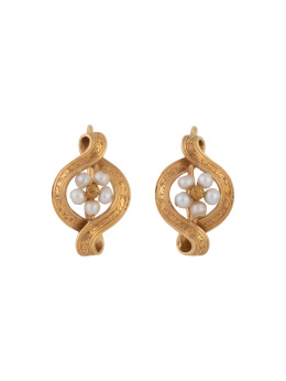 75.  Pendientes S.XIX con flor de perlas finas entre cintas entreazadas de oro grabado