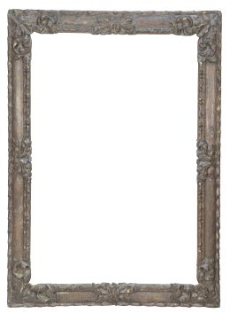 1287.  Marco de madera tallada con restos de decoración en dorado de picado de lustre y decoración de hojas carnosas.España, S. XVII.
