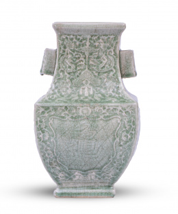 849.  Jarrón "Fhangu" en verde celadón.China, S. XX.