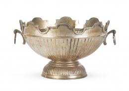 577.  Enfriador de metal plateado.S. XX.