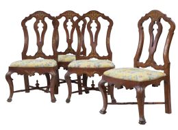 660.  Juego de seis sillas Carlos III de madera tallada y policromada.Trabajo mallorquín, S. XVIII.