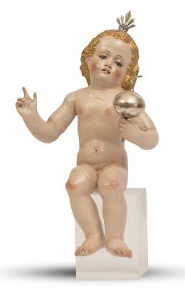 688.  Niño Jesús como Salvador del Mundo.Escultura en madera tallada, policromada y dorada.Escuela quiteña, S. XVIII.