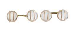 417.  Gemelos dobles S. XIX con botones circulares en nácar decorados por bandas sinuosas doradas