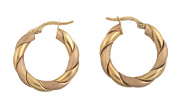 204.  Pendientes criollas circulares con diseño de dos bandas entrelazadas una lisa y otra mate