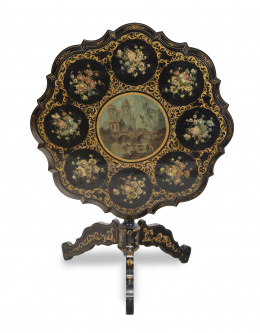 862.  Velador "tilt-top" en madera pintada, lacada, dorada y madreperla.Trabajo fancés, mediados del S. XIX.