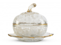 532.  Compotera de cristal parcialmente dorado con forma de calabaza.Bohemia o Francia, S. XIX.