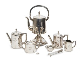 531.  Juego de café y té de plata alfonsino. Con marcas.Matilde Espuñes, Madrid Villa y Corte, 1912.