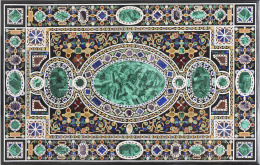 556.  Tapa de mesa con trabajo de piedras duras con amatista, malaquita, lapislázuli o jaspe.Sigue el modelo del Tablero de Felipe II del S. XVI, conservado en el Museo del Prado, S. XX.
