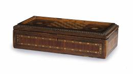 879.  Ajedrez Carlos IV de palosanto, frutal y espejo.Taller madrileño, h. 1790.