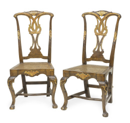 1236.  Pareja de sillas estilo Chippendale, época Carlos III, de nogal tallado con rocallas y parcialmente dorado. Cádiz, h. 1760.