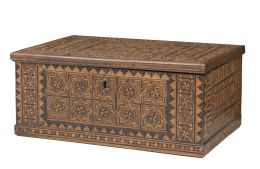 1081.  Arqueta mudéjar.Cedro y madera frutal.¿Sevilla?, S. XVI o anterior.