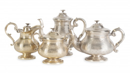 609.  Juego de café y té de plata con decoración a "guilloché". Con marcas.Oporto, h. 1836 - 1843.