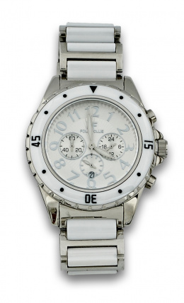 671.  Reloj de pulsera Folie folie con garantía vigente y estuche original.