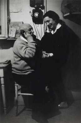 866.  DAVID DOUGLAS DUNCAN (Kansas City, EE.UU, 1916 - Grasse, Francia, 2018)Picasso y Jacqueline a La Californie, 1962
