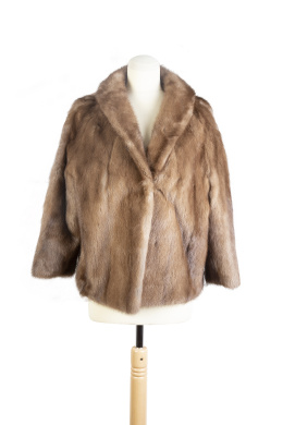 491.  Chaqueta de piel de visón color caramelo con cuello de solapa