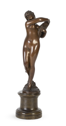 1262.  Gustav Heinrich Eberlein (1847 - 1926)*.Figura femenina de bronce. Firmada G. Eberlein.