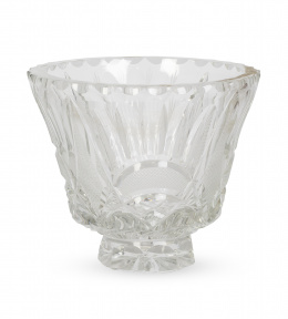 741.  Florero de cristal tallado.S. XX.