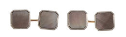 434.  Gemelos dobles KREMENTZ años 40, con placas cuadrangulares con marco grabado 