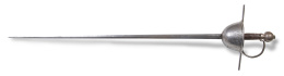 537.  Espada de cazoleta de acero con decoración grabada.
S. XVI